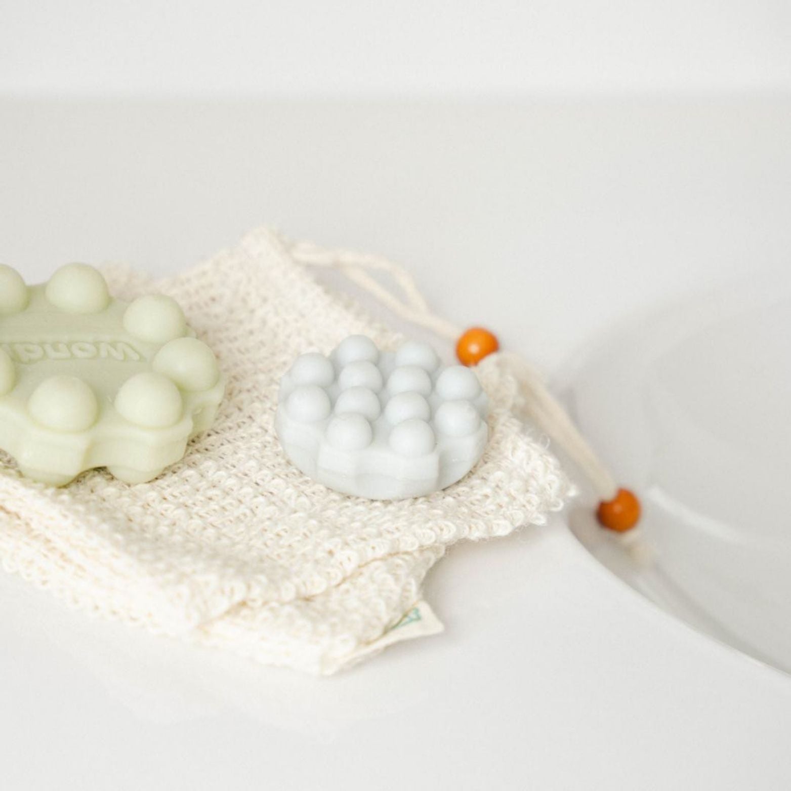 FRESH LARCH | Shower Bar image 5