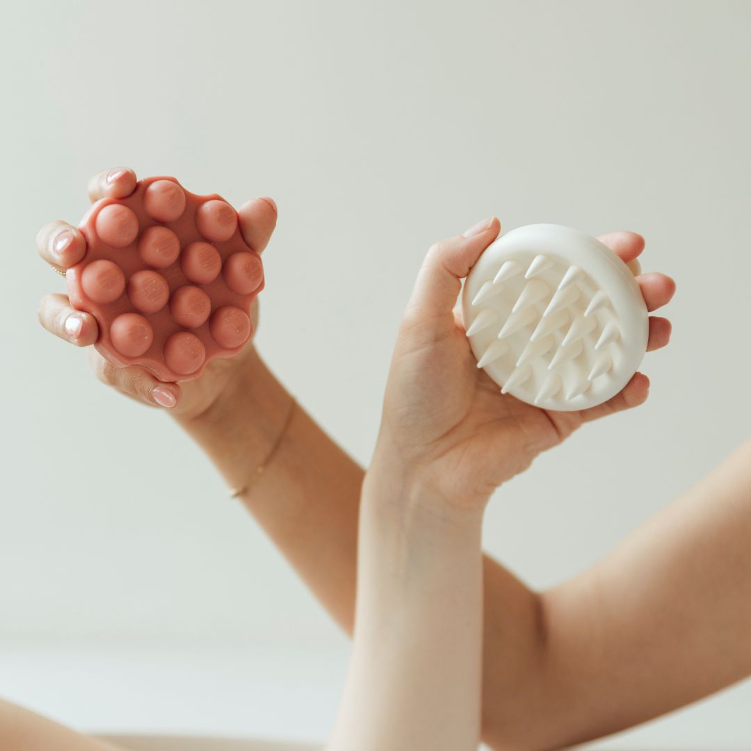 SILICONE SCALP MASSAGER | WONDR care