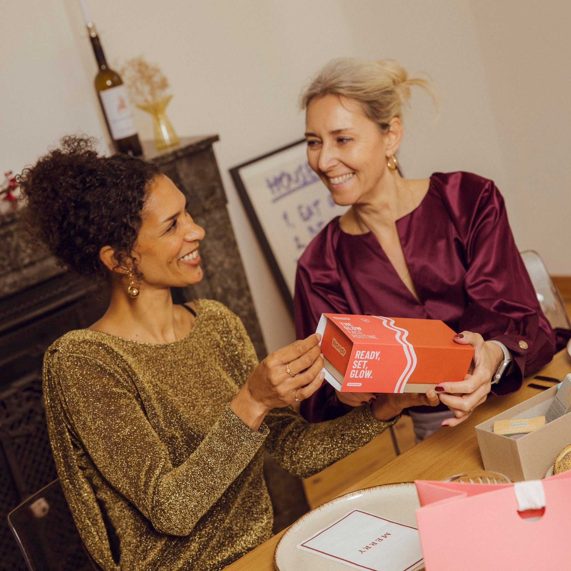 The Glow Face Routine | Wondr Gift image 3