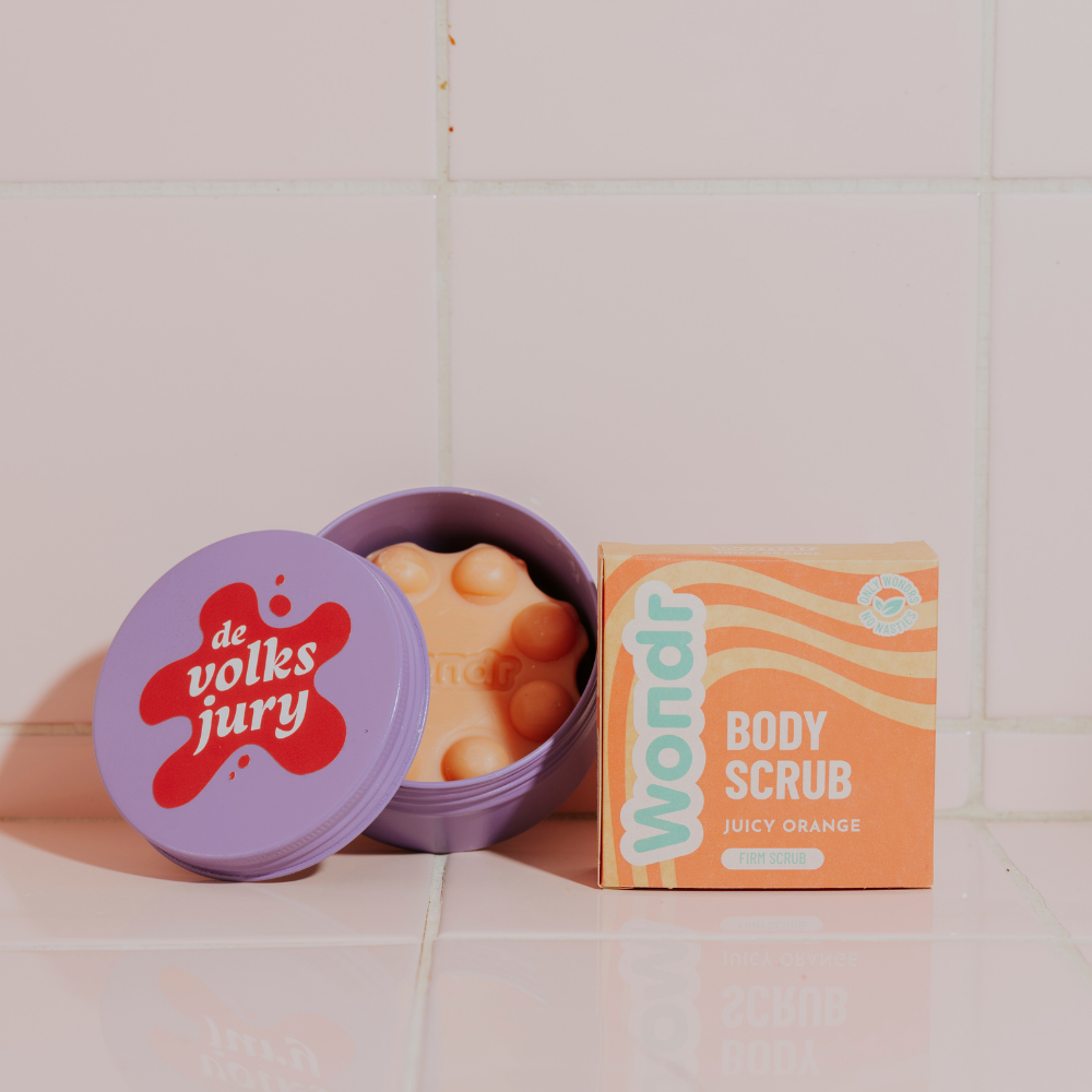 de volksjury Travel Case + Juicy Orange Scrub