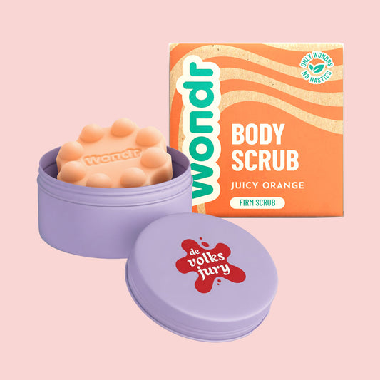 DE VOLKSJURY TRAVEL CASE + JUICY ORANGE SCRUB